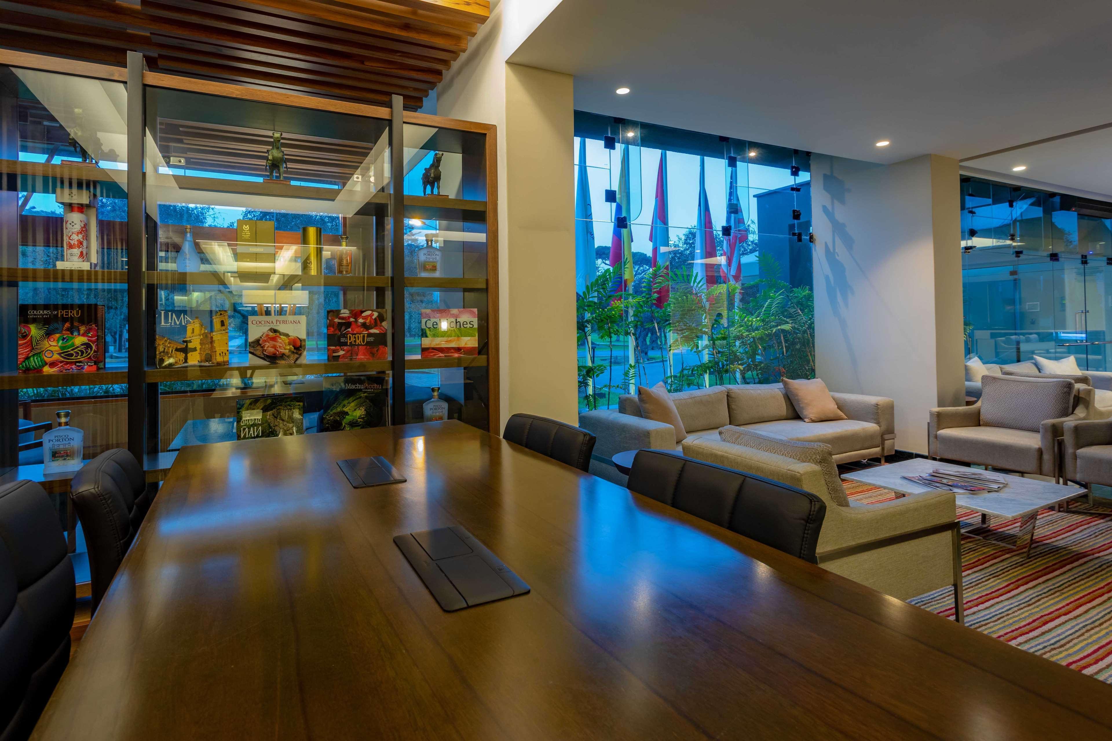 Sonesta Hotel El Olivar Lima Bagian luar foto The lobby of the hotel